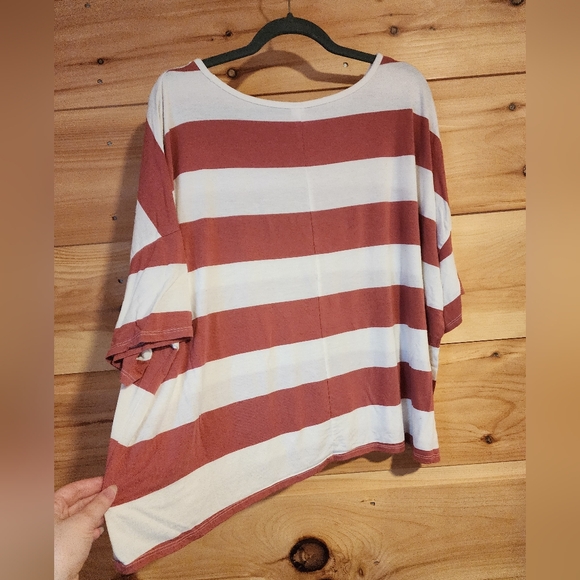 Pink and white striped old navy oversized t-shirt 🎀 - Picture 8 of 9